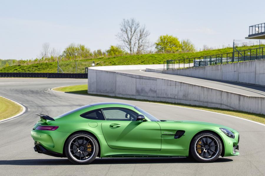  Mercedes-AMG GT R 2016 года  (фото 76 из 92)